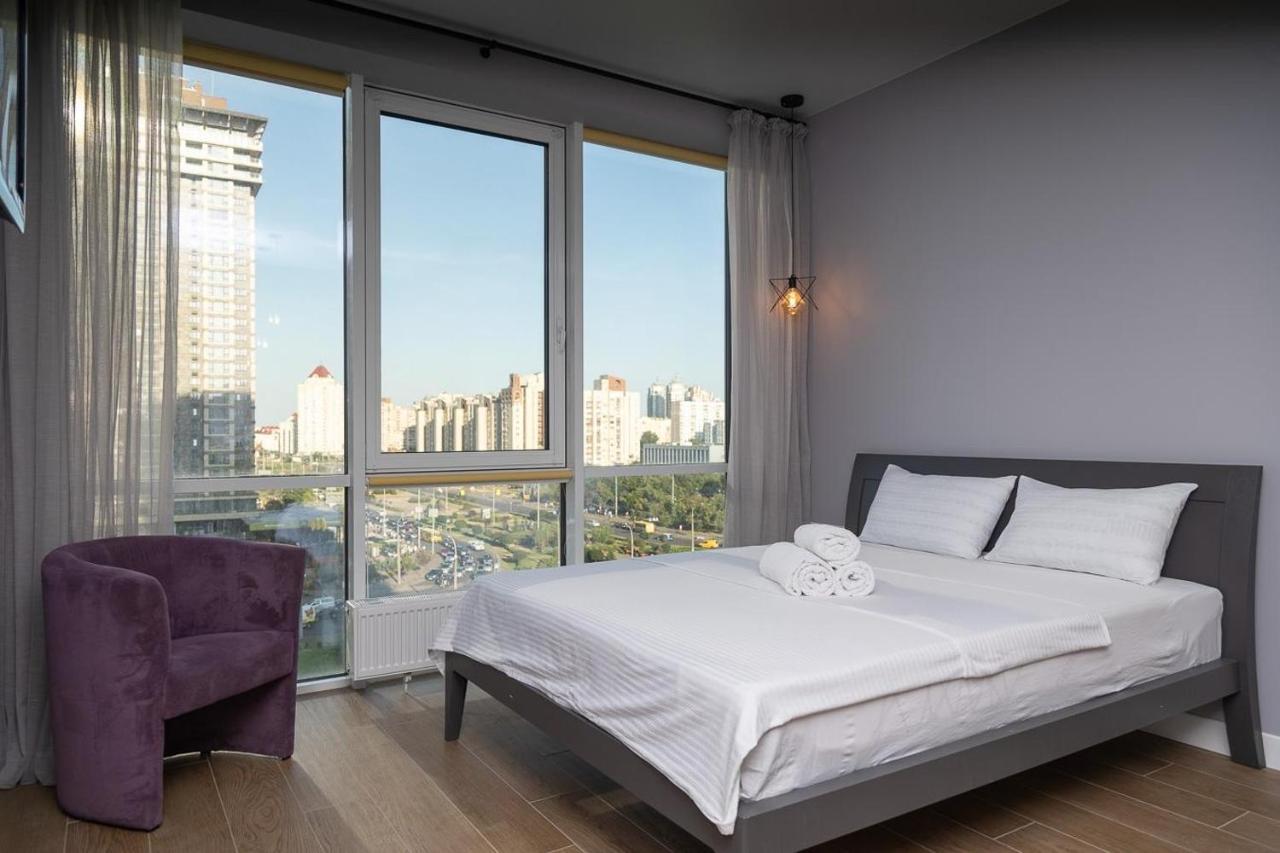 Stylish Panoramic Apartments. Smartplaza. Metro Minskaya Kiev Luaran gambar