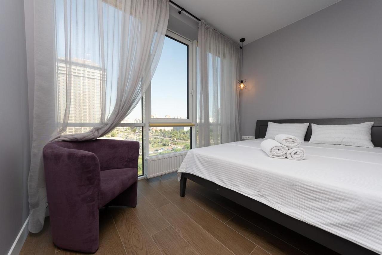 Stylish Panoramic Apartments. Smartplaza. Metro Minskaya Kiev Luaran gambar